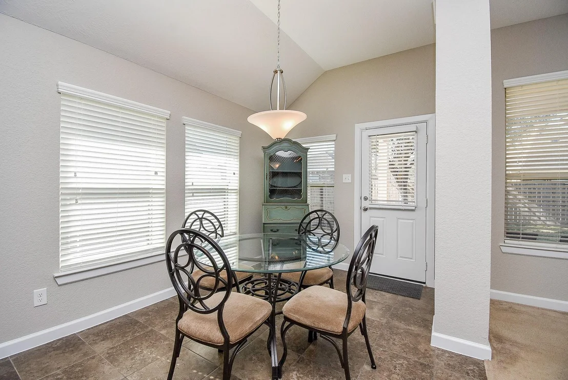 Photo of 435 Cascade Oaks Lane