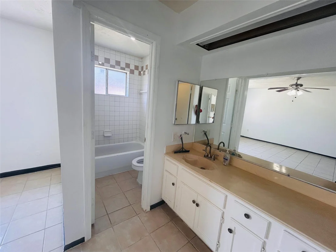 Photo of 10502 Long River Drive