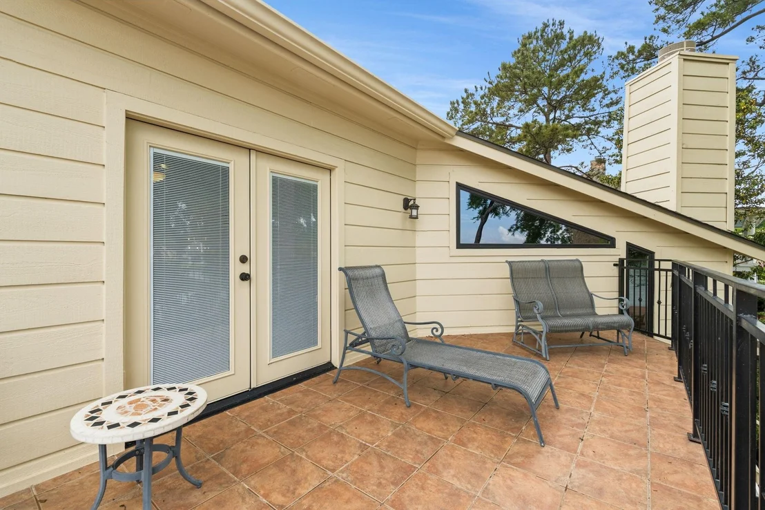 Photo of 130 Lakeside Drive