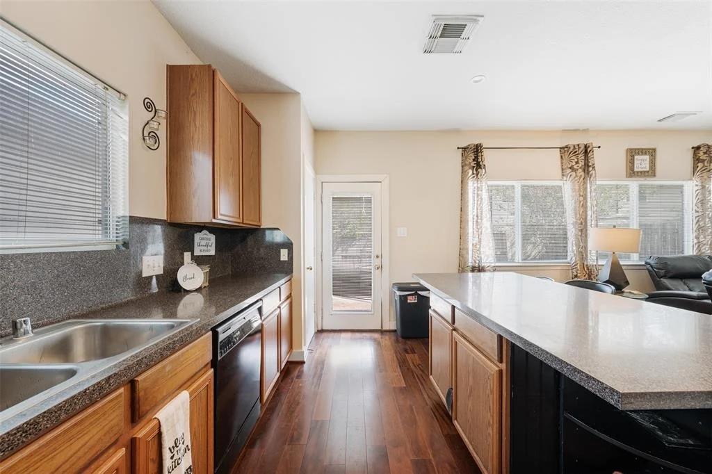 Photo of 5734 Silver Oak