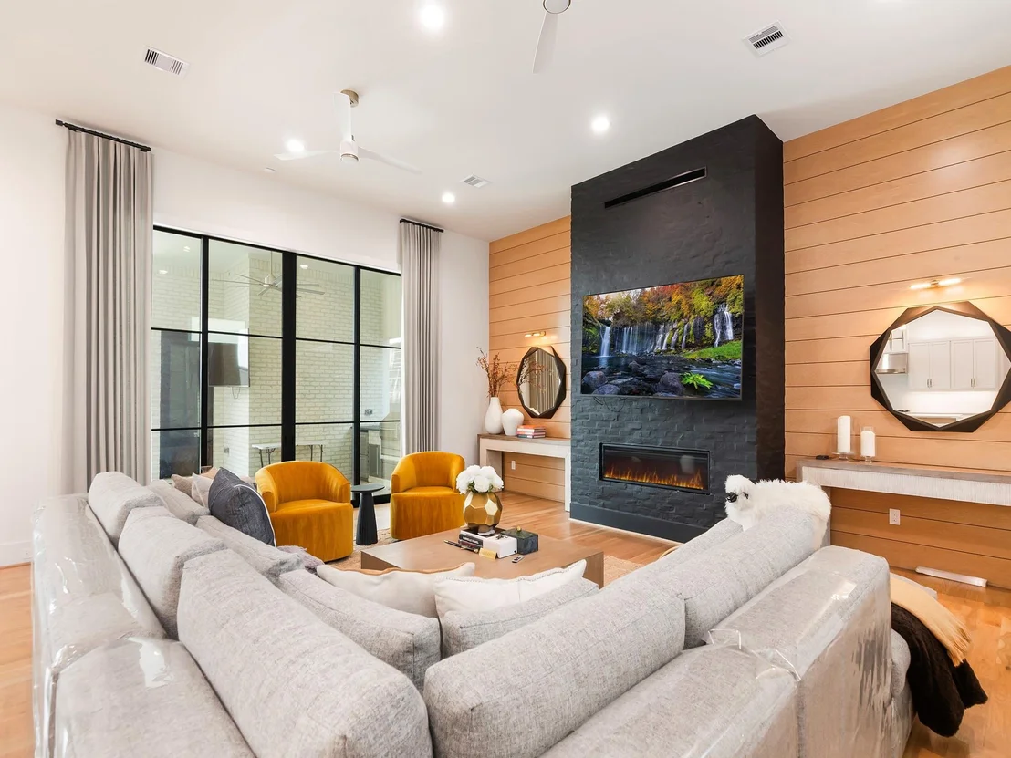 Photo of 4024 Chatham Lane