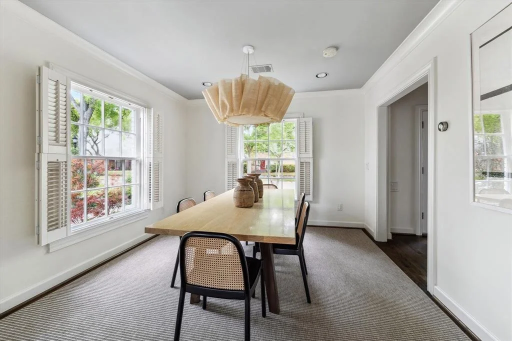 Photo of 2911 Sunset Boulevard