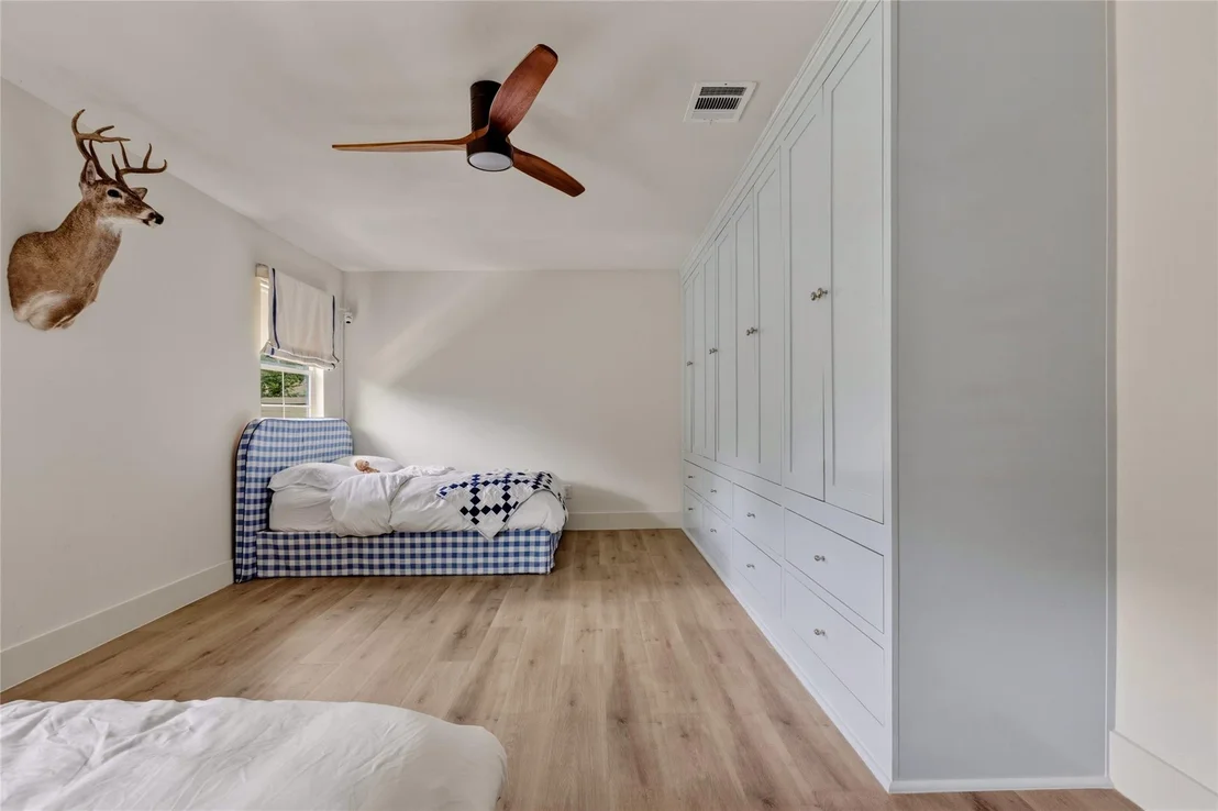 Photo of 12035 Riverview Drive