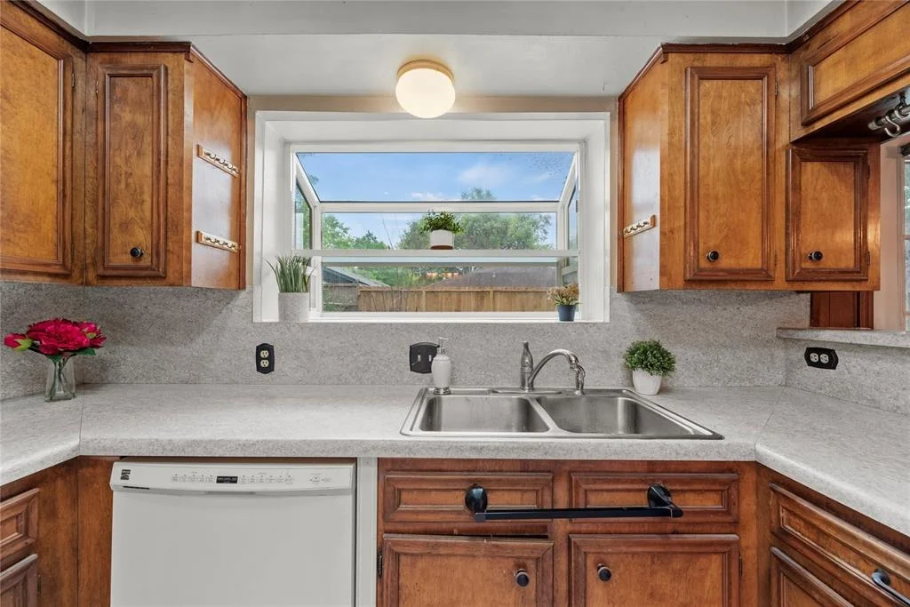 Photo of 5335 Nottingham Drive