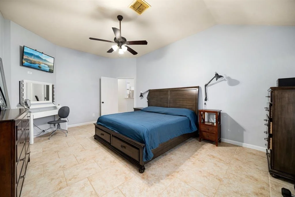 Photo of 2877 Pointe Drive
