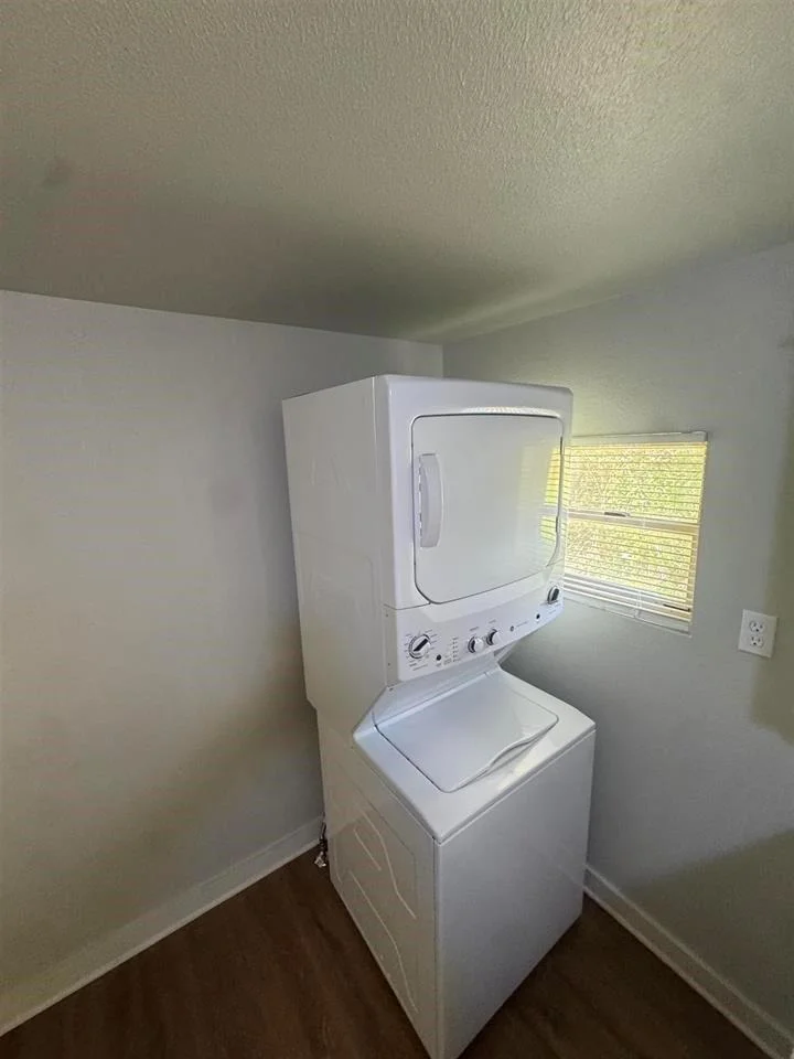 Photo of 655 N 2nd Street