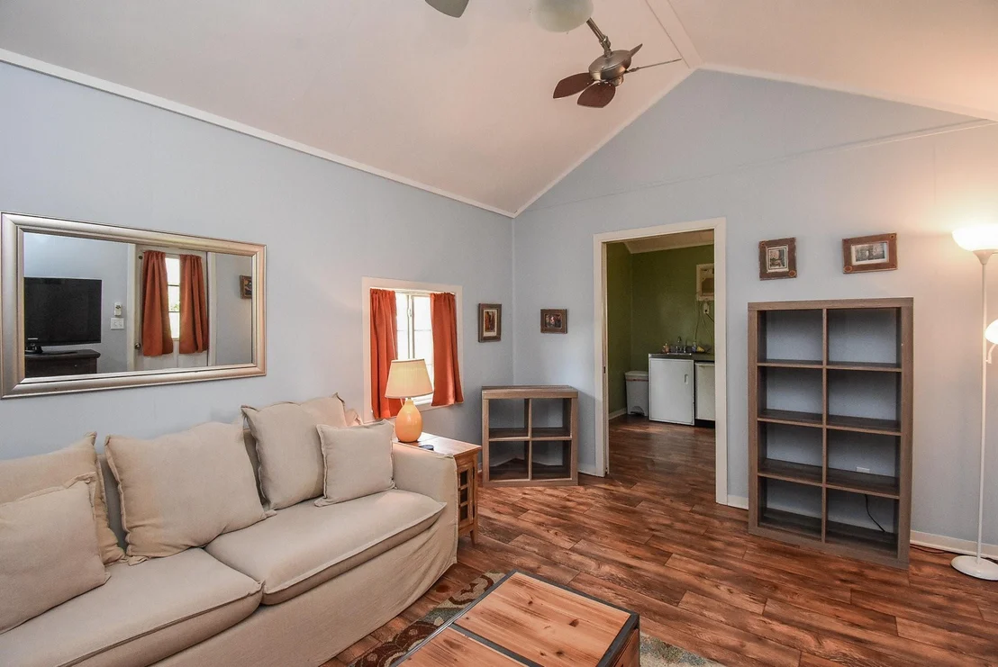 Photo of 2101 Meadow Lane