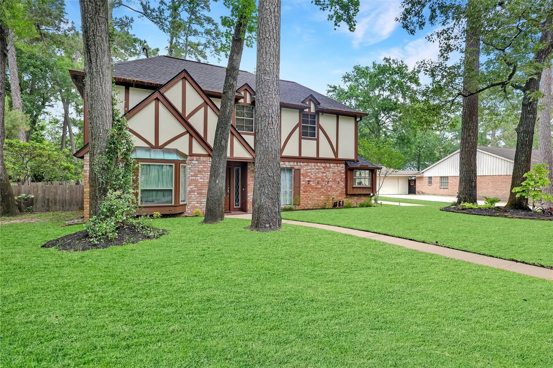 Photo of 2103 River Falls Drive