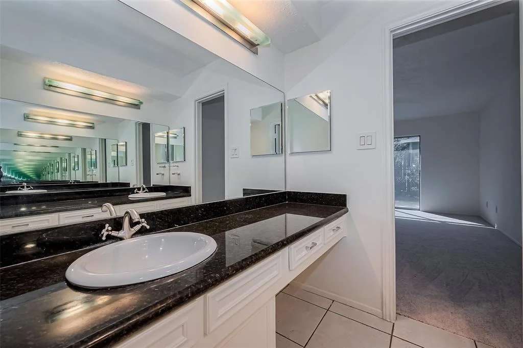 Photo of 1006 Oxborough Drive