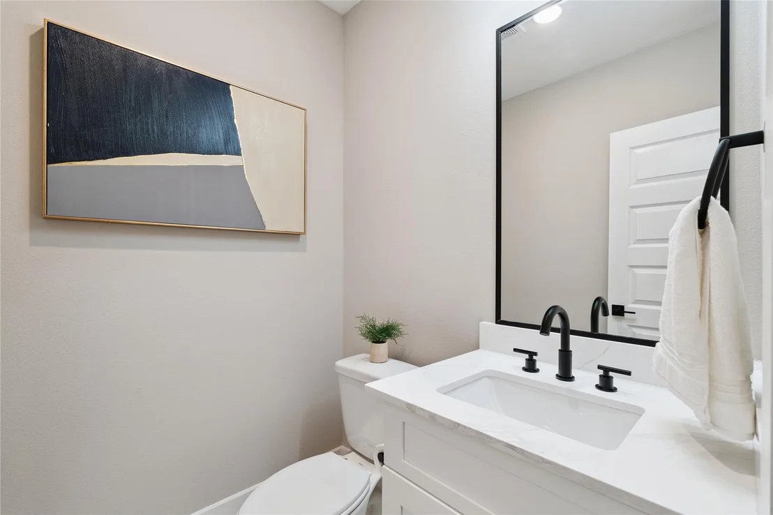Photo of Unit E at 4013 Griggs Road