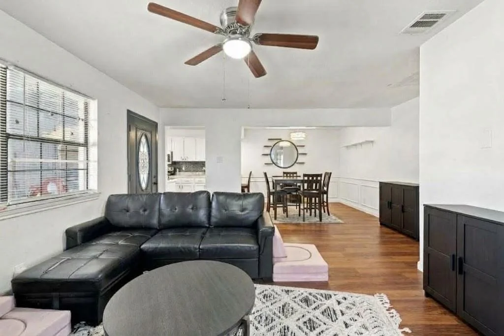 Photo of 13027 Mitchell Drive