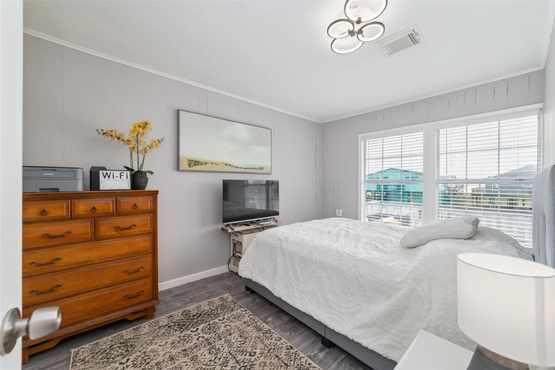 Photo of 610 Seashell Drive