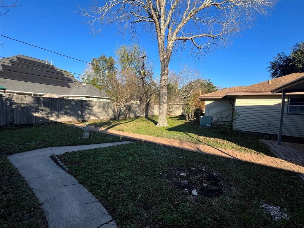 Photo of 4602 Redstart Street