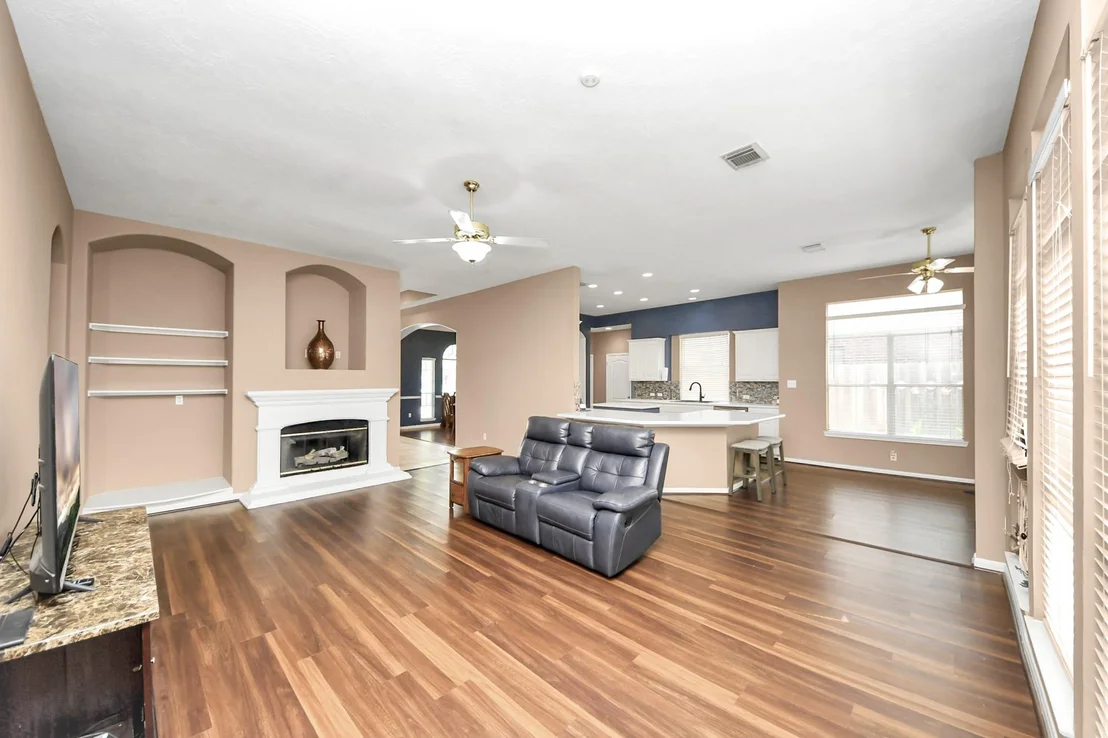 Photo of 6204 Raintree Drive