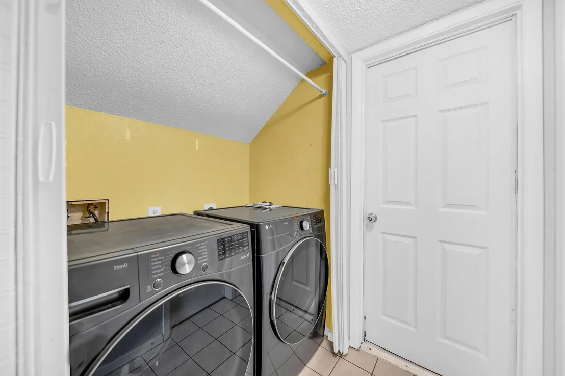 Photo of 1806 Foxlake Drive
