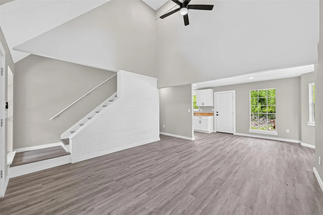 Photo of 1241 Moody Road