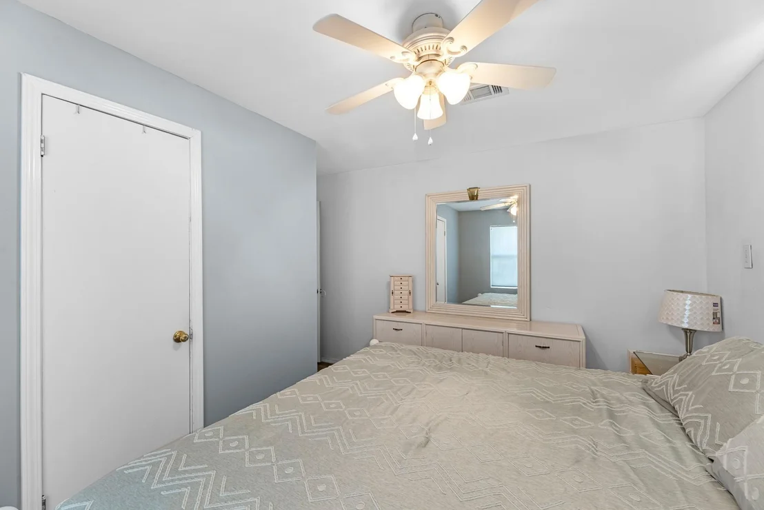 Photo of 518 Marine Way
