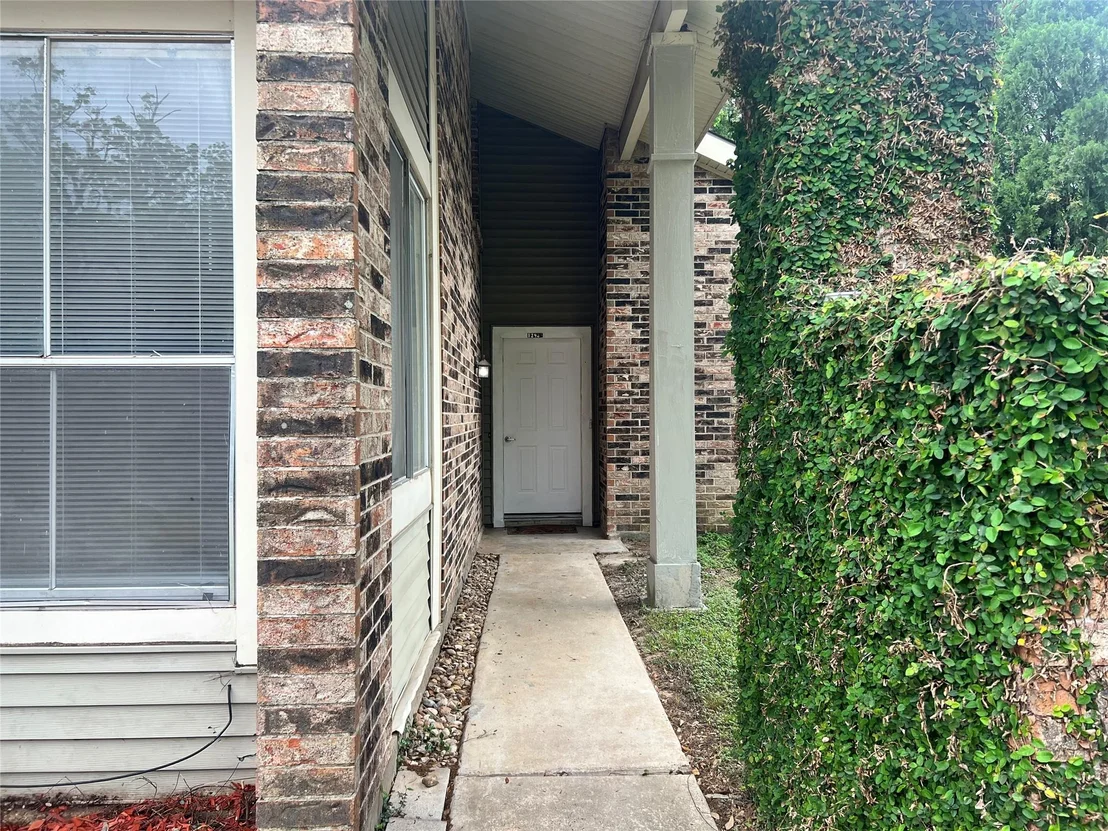 Photo of 12935 Knotty Glen Lane