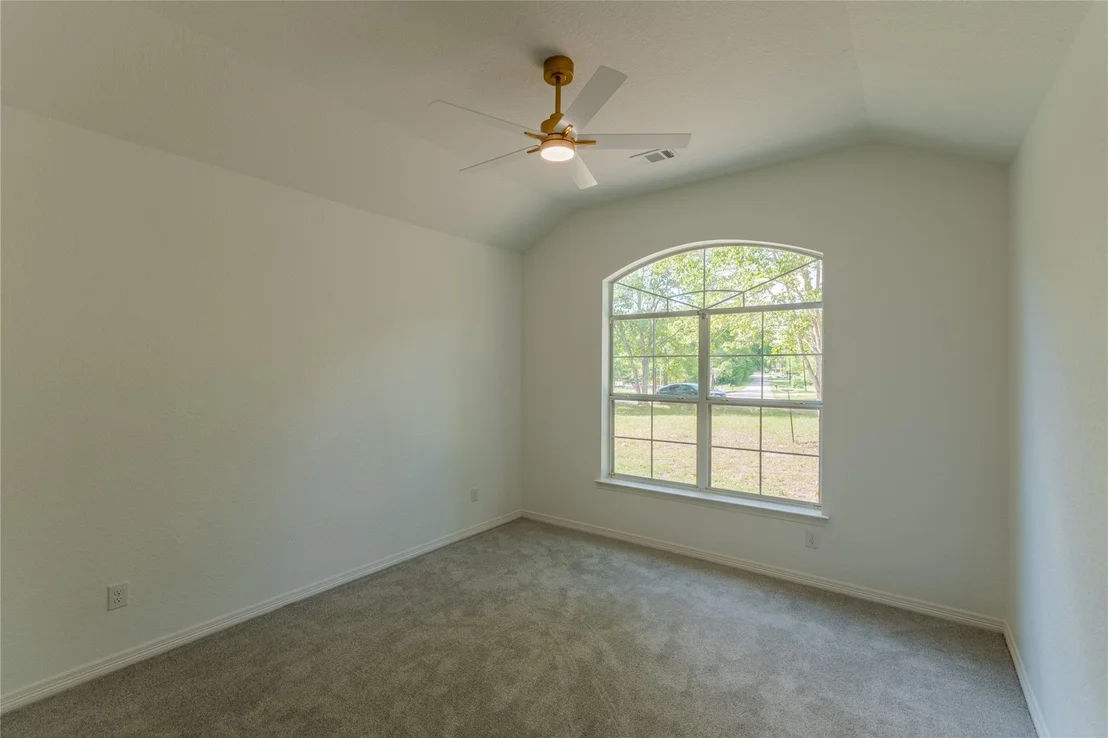 Photo of 1608 Southern Oaks Drive
