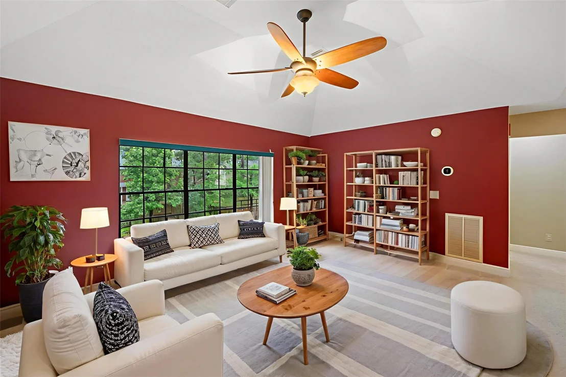 Photo of 84 E Stony End Place