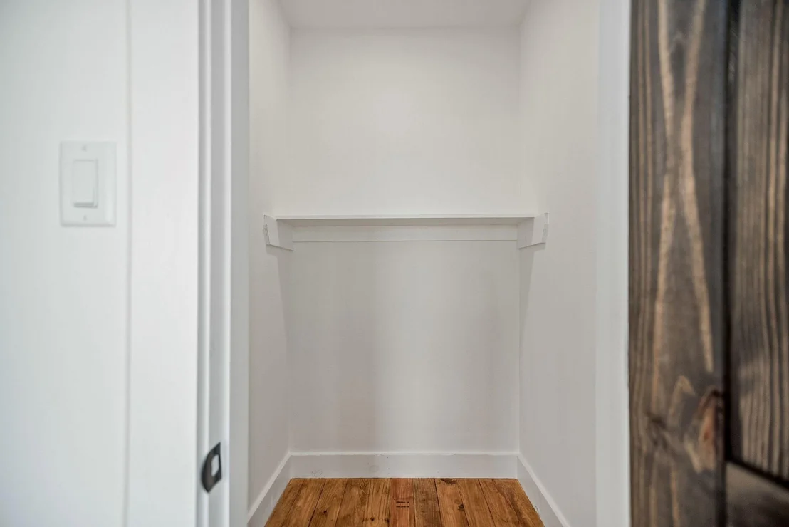 Photo of 809 W Taylor Avenue