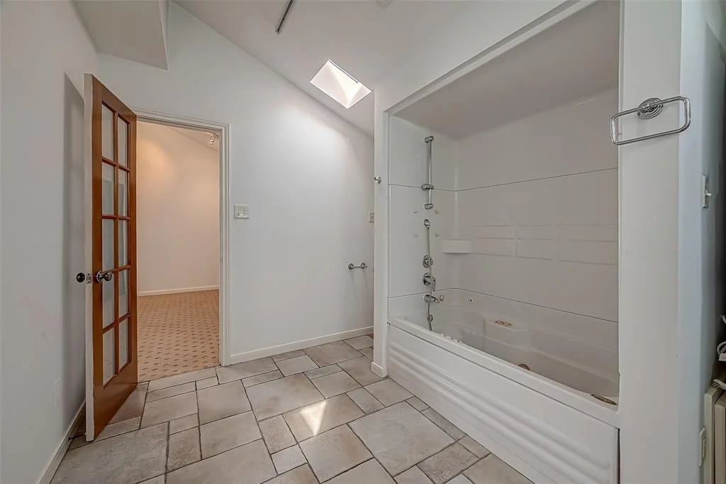 Photo of 2300 Driscoll