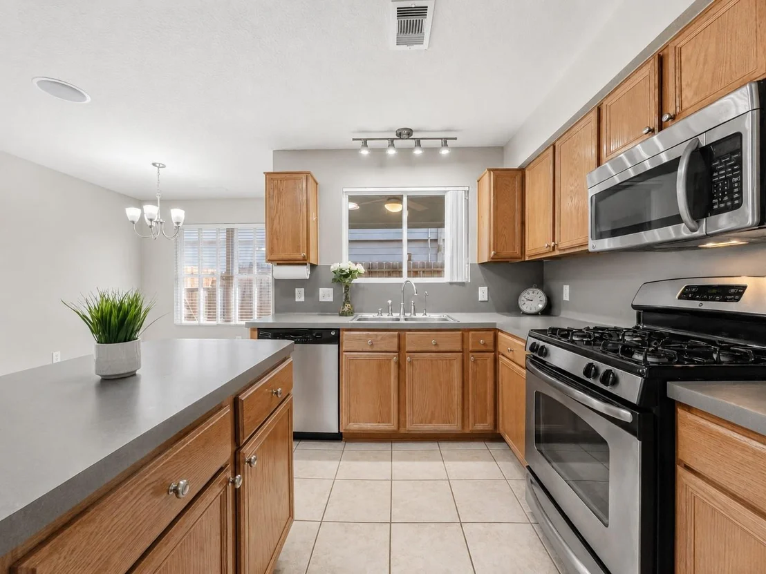 Photo of 9890 Wing Street