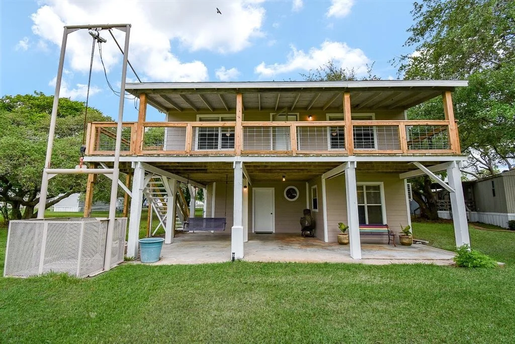 Photo of 1551 Bayview Drive