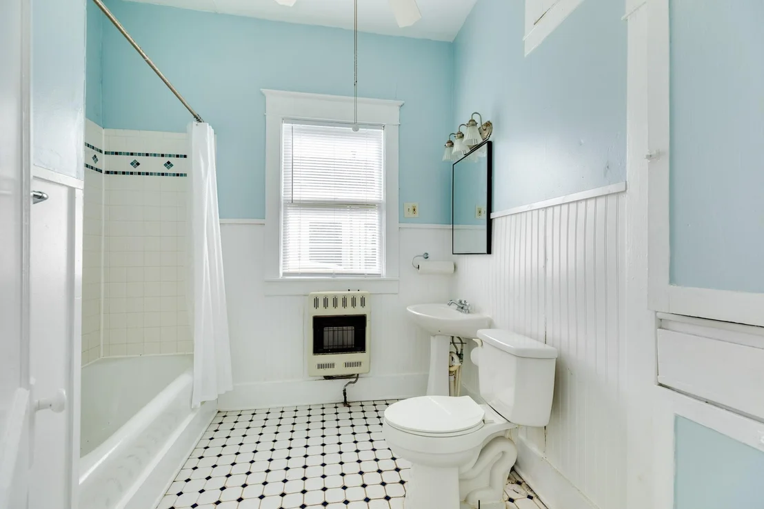 Photo of 331 W Broad Street