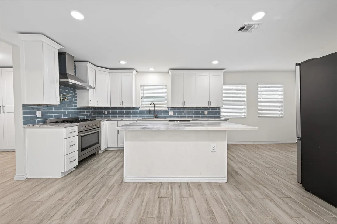 Photo of 11107 Cedarhurst Drive