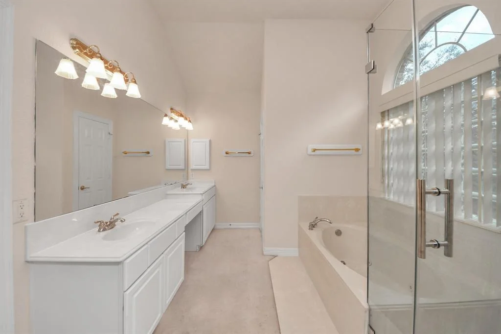 Photo of 11806 Regency Forest Drive