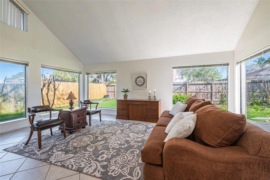 Photo of 16419 Laurelfield Drive