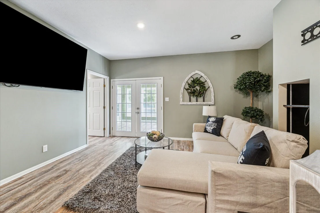 Photo of 3477 Bradley Lane