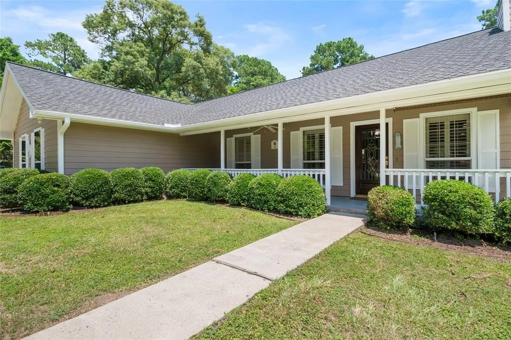 Photo of 90 Westwood Drive E