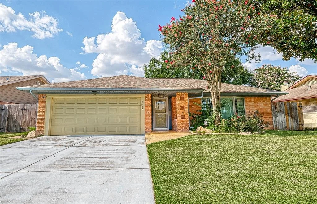 Photo of 5610 Braesvalley Drive