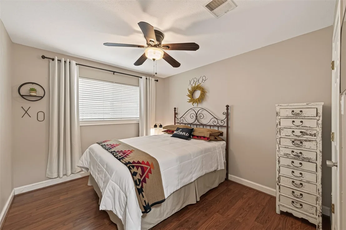 Photo of 9618 Springmont Drive