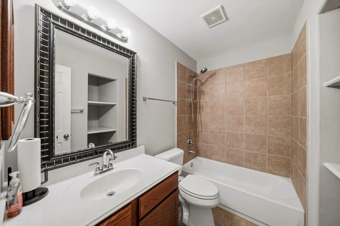 Photo of 12222 Hawthorne Drive