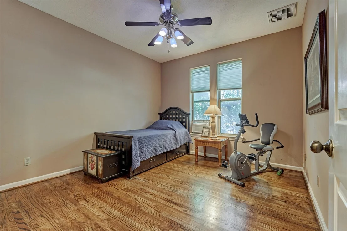 Photo of 423 Pine Edge Drive