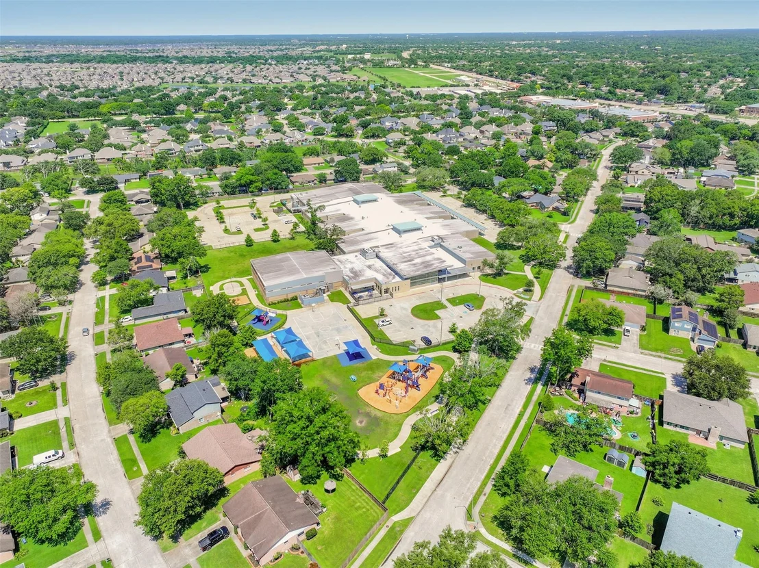 Photo of 502 Dawn Drive