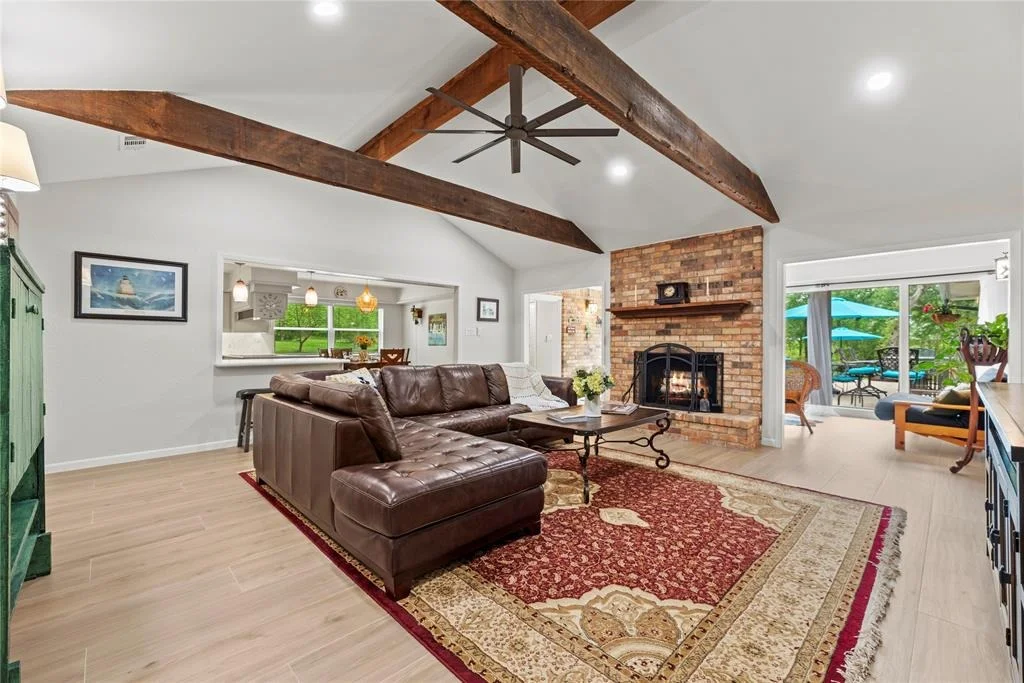 Photo of 2219 Black Hawk Lane
