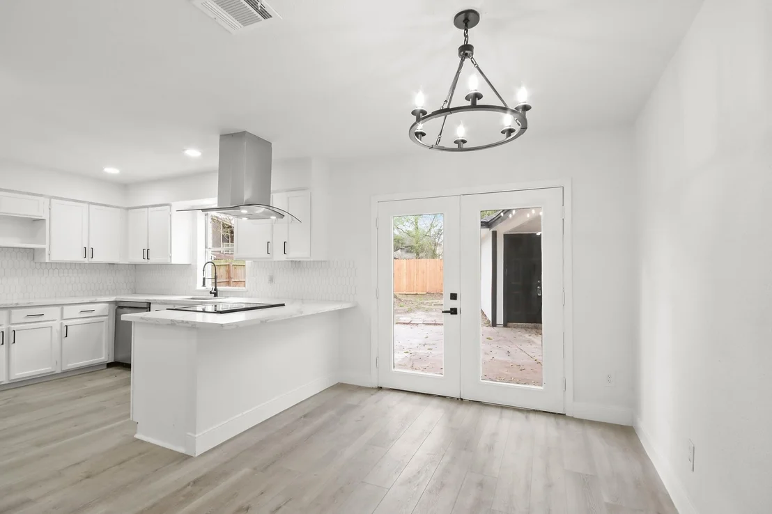 Photo of 19431 Enchanted Oaks Drive