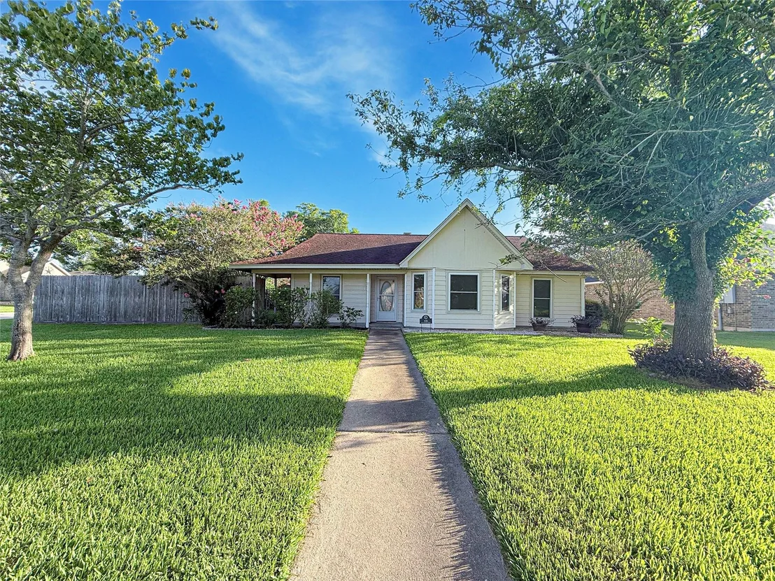 Photo of 446 Countryside Drive