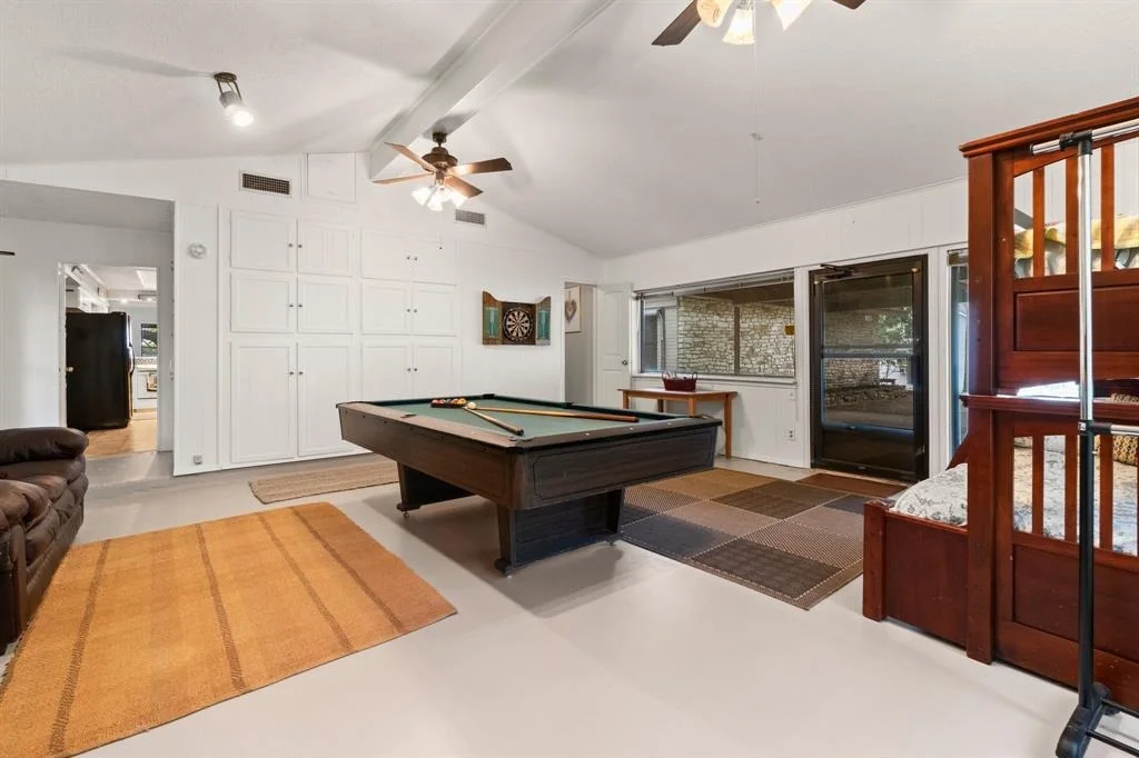 Photo of 160 Lakeway Drive