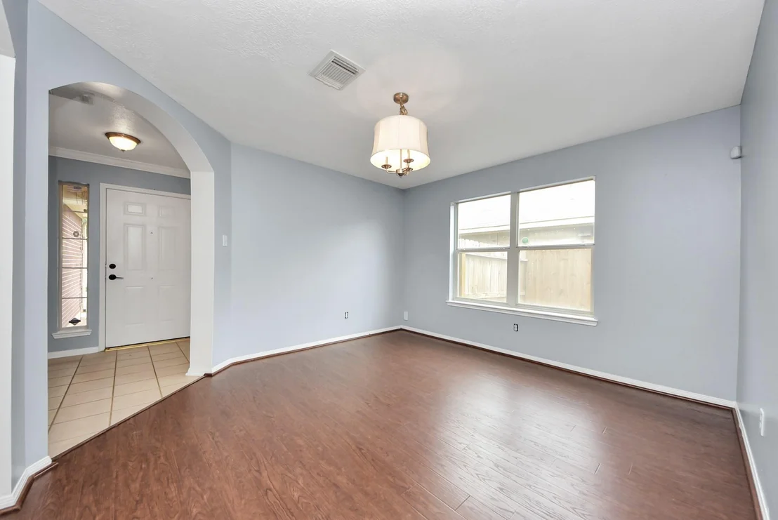 Photo of 7238 Foxshadows Lane