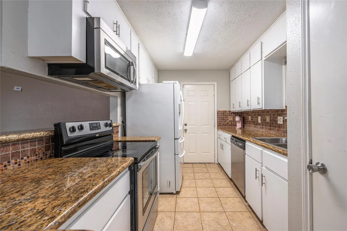 Photo of 4908 Holly Park Drive