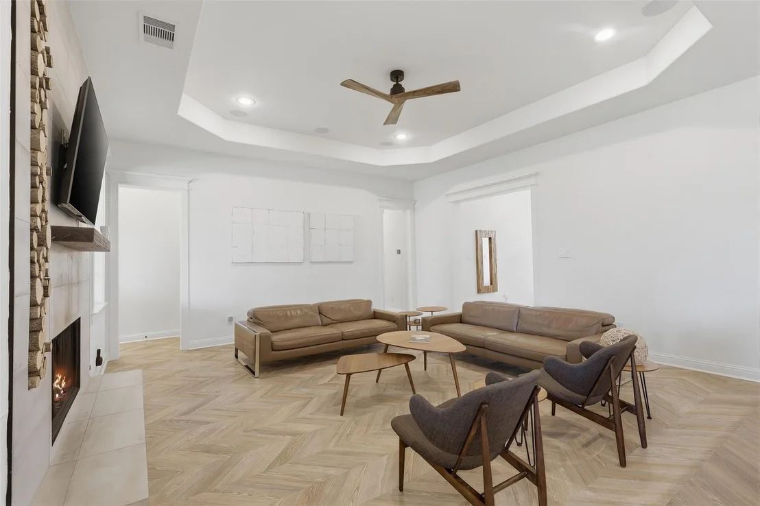 Photo of 8518 Lofty Pines