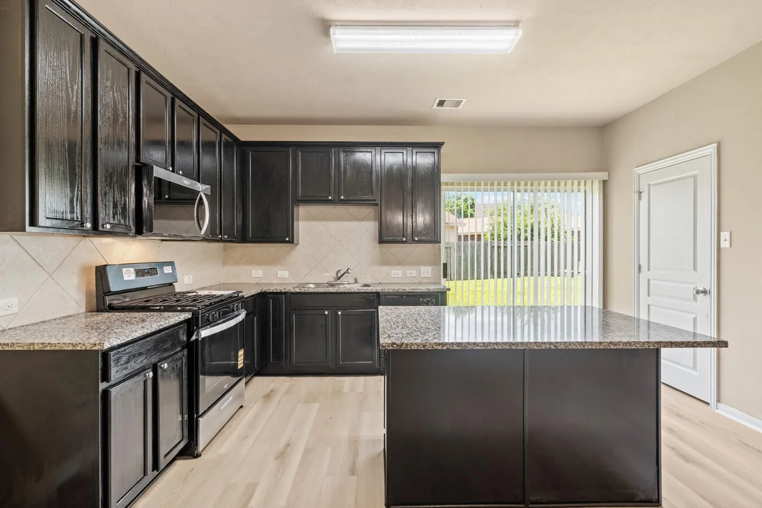 Photo of 6903 Silver Trace Court