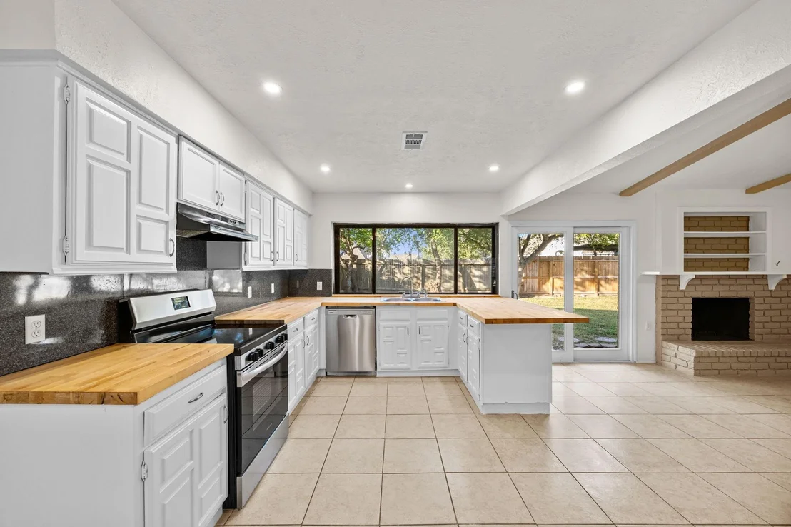 Photo of 16610 Carbridge Drive
