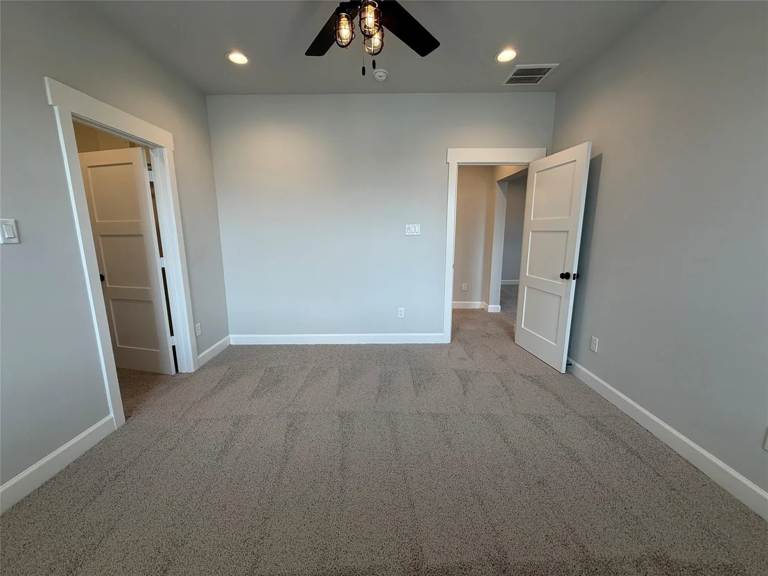 Photo of 21211 Hidden Bend Loop