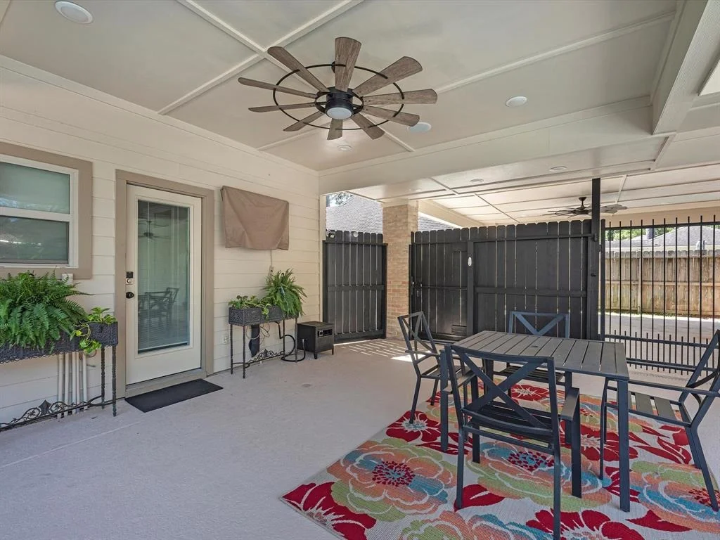 Photo of 5831 Mountain View Drive